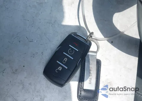 2022 Ram 1500 Big Horn 4X2 5'7 Box from USA, damaged, VIN 1C6RREFT4NN193802